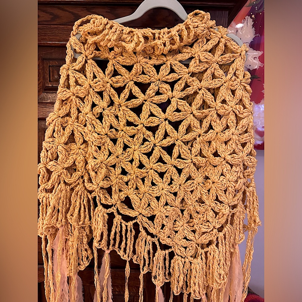 Mint condition Y2K vintage Cecilia de Bucourt mustard yellow shawl.